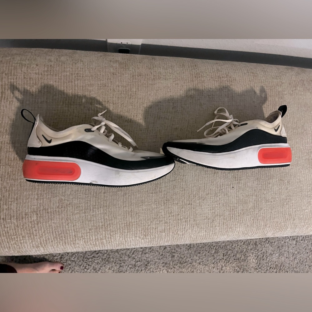 Womens Nike Airmax Dia Brand New Size 8 1/2